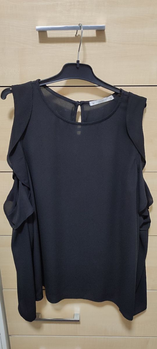 Blusa negra Pull & Bear
