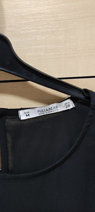 Blusa negra Pull & Bear