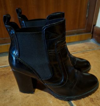 Botín piel negro tacón Bershka n 36