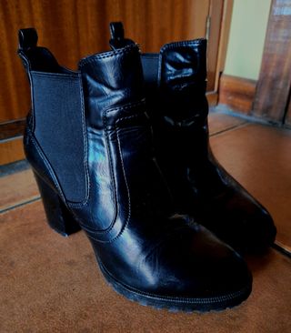 Botín piel negro tacón Bershka n 36