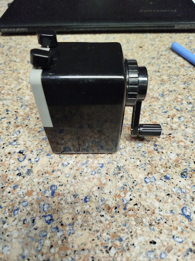 Sacapuntas de manivela