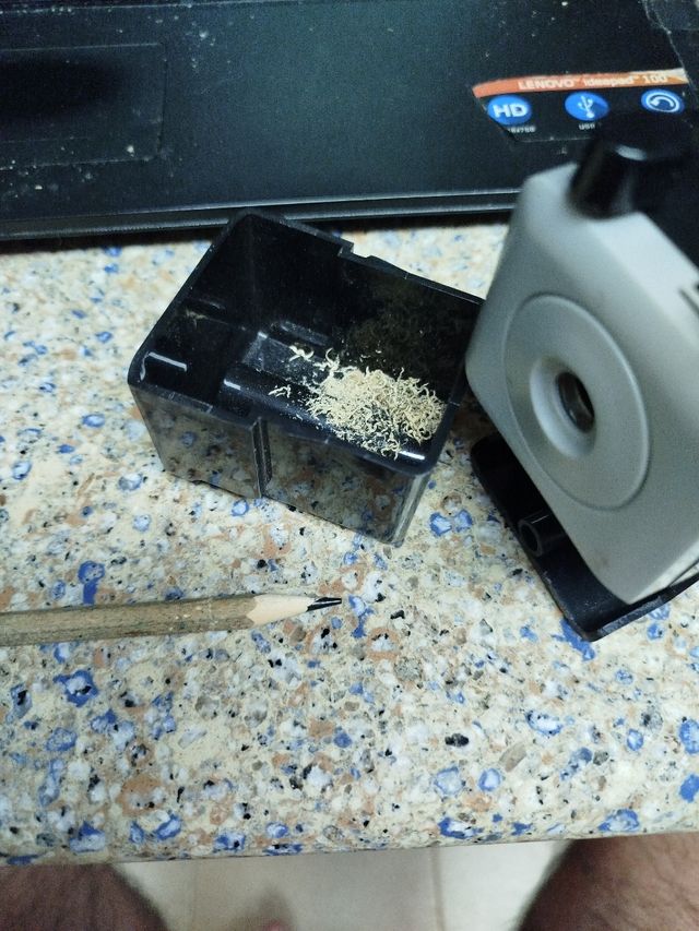 Sacapuntas de manivela