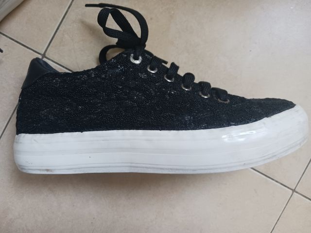 Sneakers in pizzo nere Guru