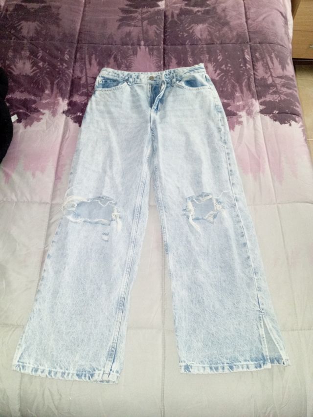 Pantalón  tejano niña, anchos de abajo