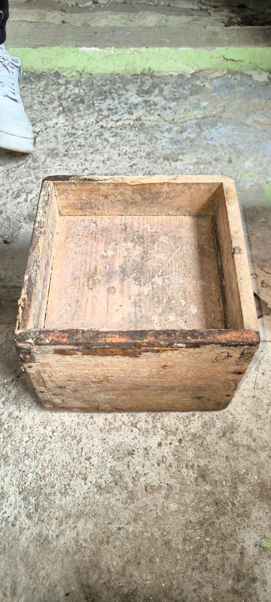 Medidor de grano antiguo