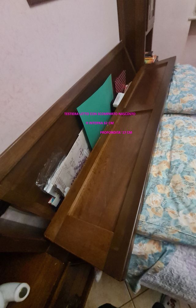 camera matrimoniale in noce, libreria,nascondiglio