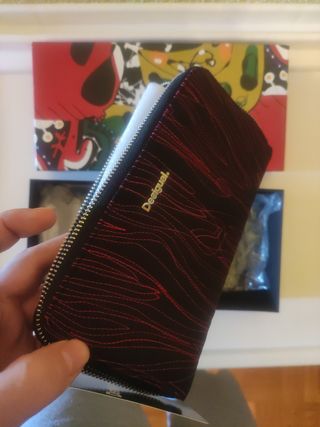 Monedero Desigual