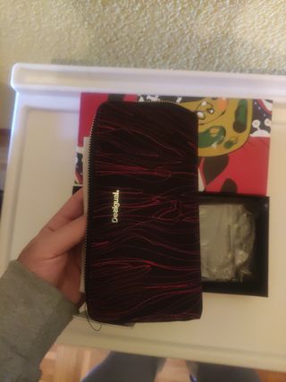 Monedero Desigual