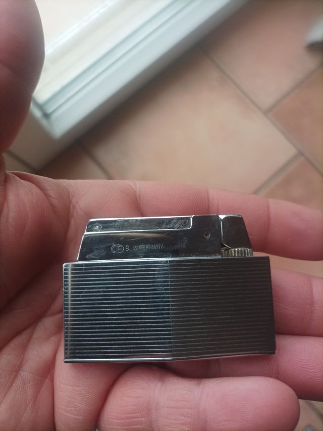 N.2 accendini vintage