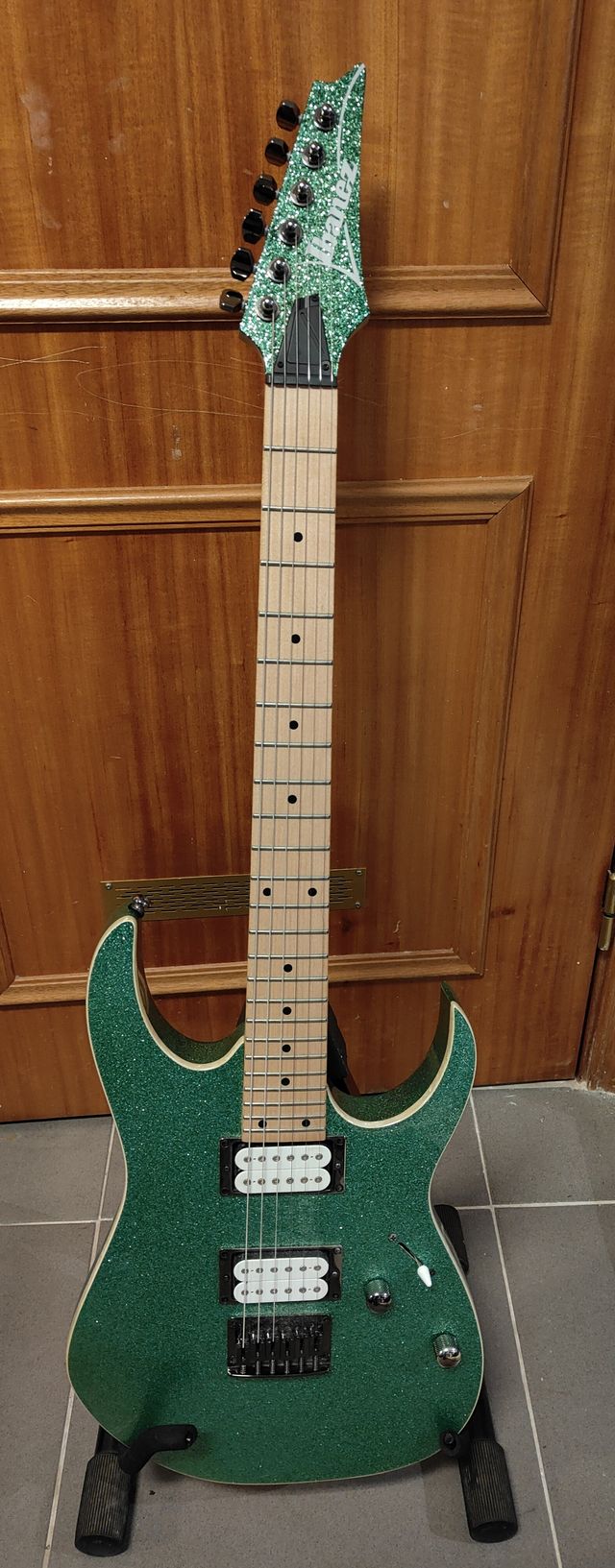 Ibanez RG421MSP como nova