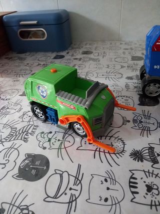 Camión patrulla canina