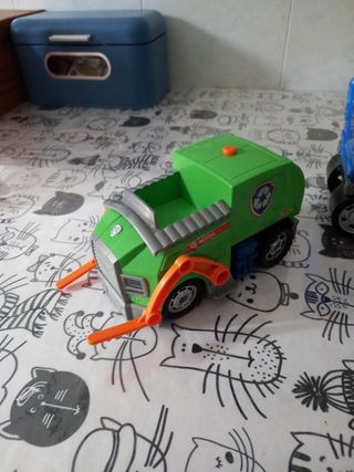 Camión patrulla canina