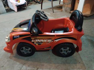 Coche eléctrico infantil 