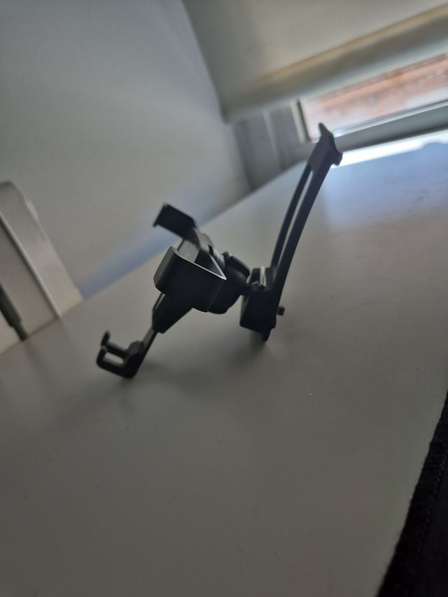 Audi Q3 soporte móvil integrado consola