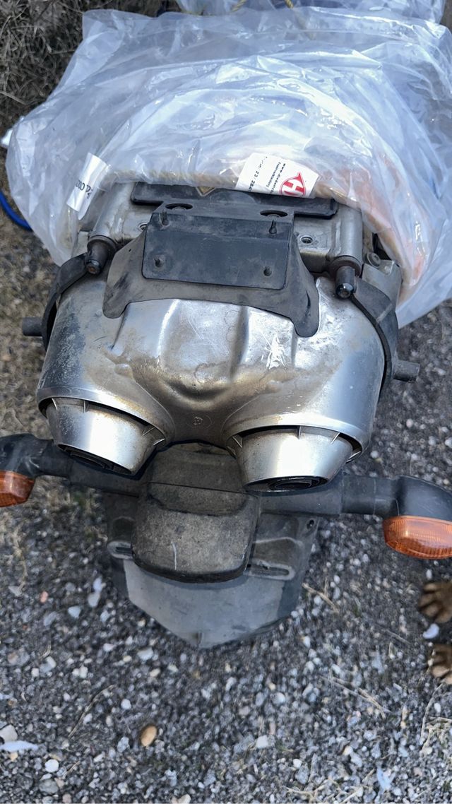 Silencioso Fz6 con embellecedor