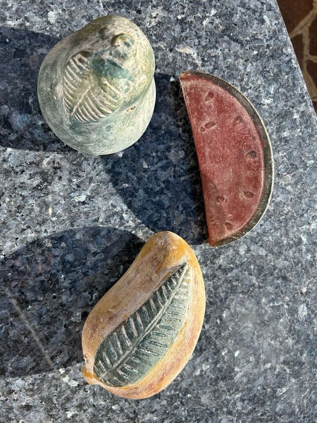 Frutti decorativi in terracotta vintage