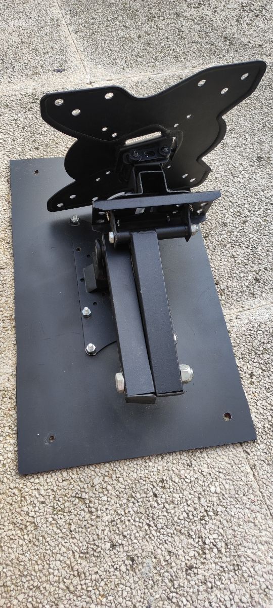 Supporto a parete per tv