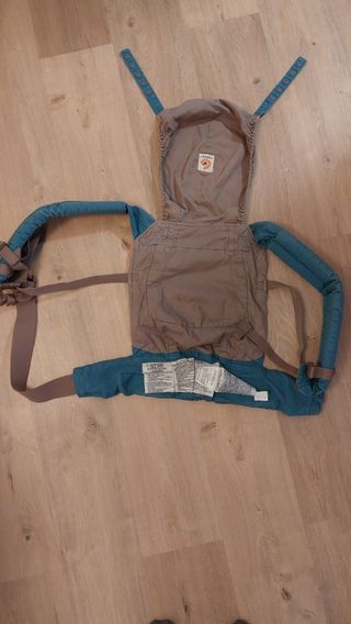Mochila porteo + reductor ERGOBABY
