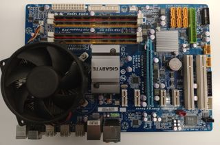 PLACA BASE GIGABYTE GA-EP43-UD3L+ CPU Q82