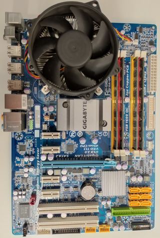 PLACA BASE GIGABYTE GA-EP43-UD3L+ CPU Q82