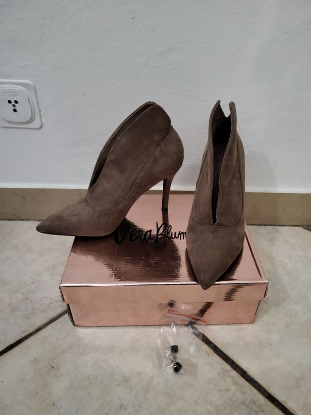 Tronchetti camoscio n. 36