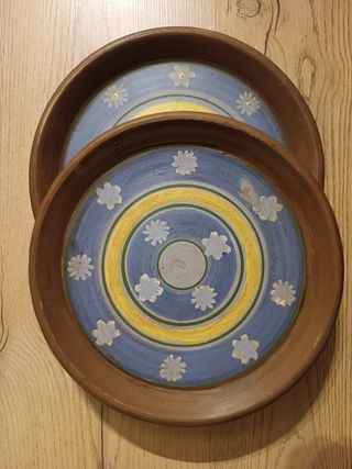 Piatti decorati in cotto