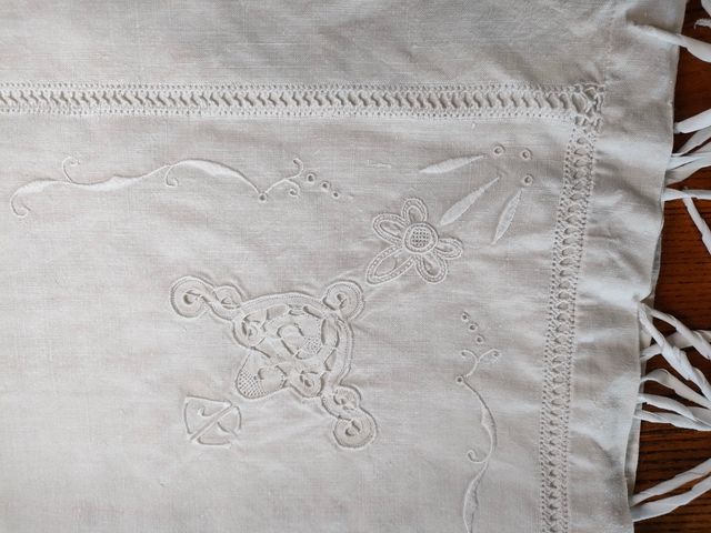 Antico lenzuolo misto lino ricamato a ma