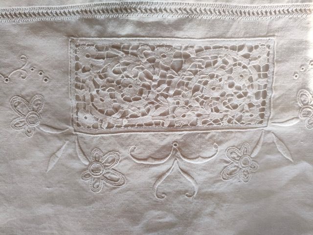 Antico lenzuolo misto lino ricamato a ma