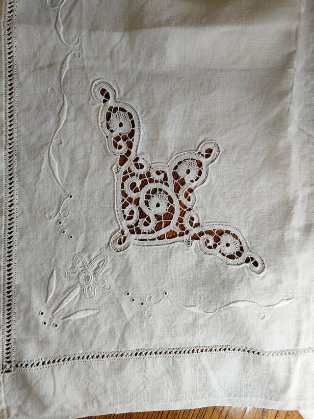 Antico lenzuolo misto lino ricamato a ma