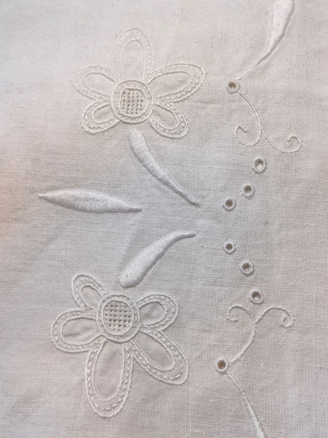 Antico lenzuolo misto lino ricamato a ma
