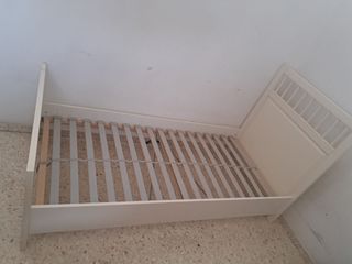 Cama Hemnes Ikea con somier buen estado