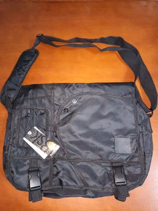 Bolso ordenador Bershka