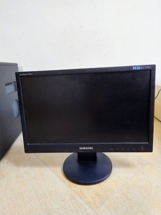 MONITOR SAMSUNG  18,5  POLLICI