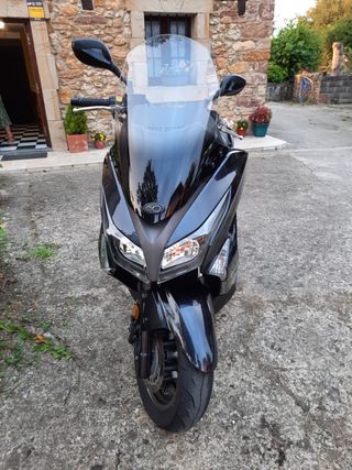 Kymco Grand Dink 300