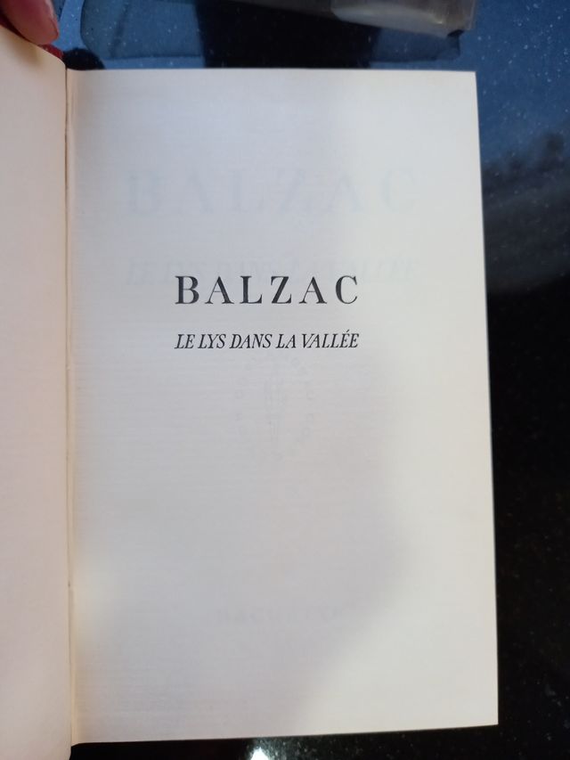 5 libros literatura clásica francesa. En frances