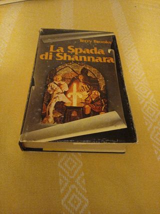 Libro romanzo "la spada di shannara"
