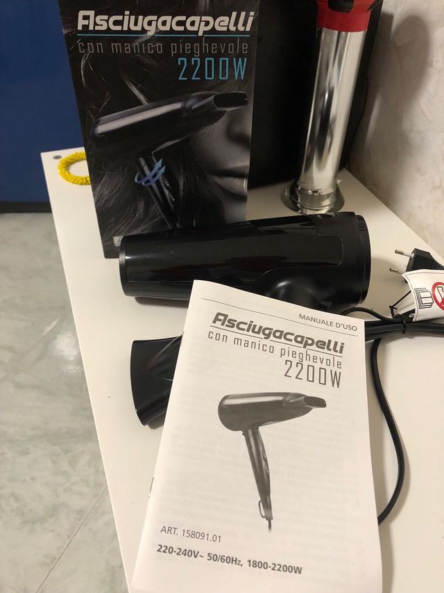 Asciugacapelli con manico pieghevole