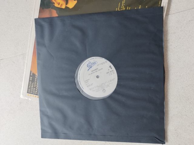 Magenta Vinilo La Reina del Salón