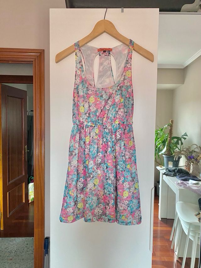 Vestido flores Bershka (S)
