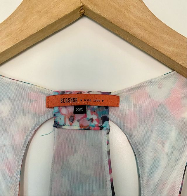Vestido flores Bershka (S)