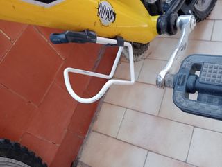 Bicicleta amarilla adolescente-niño
