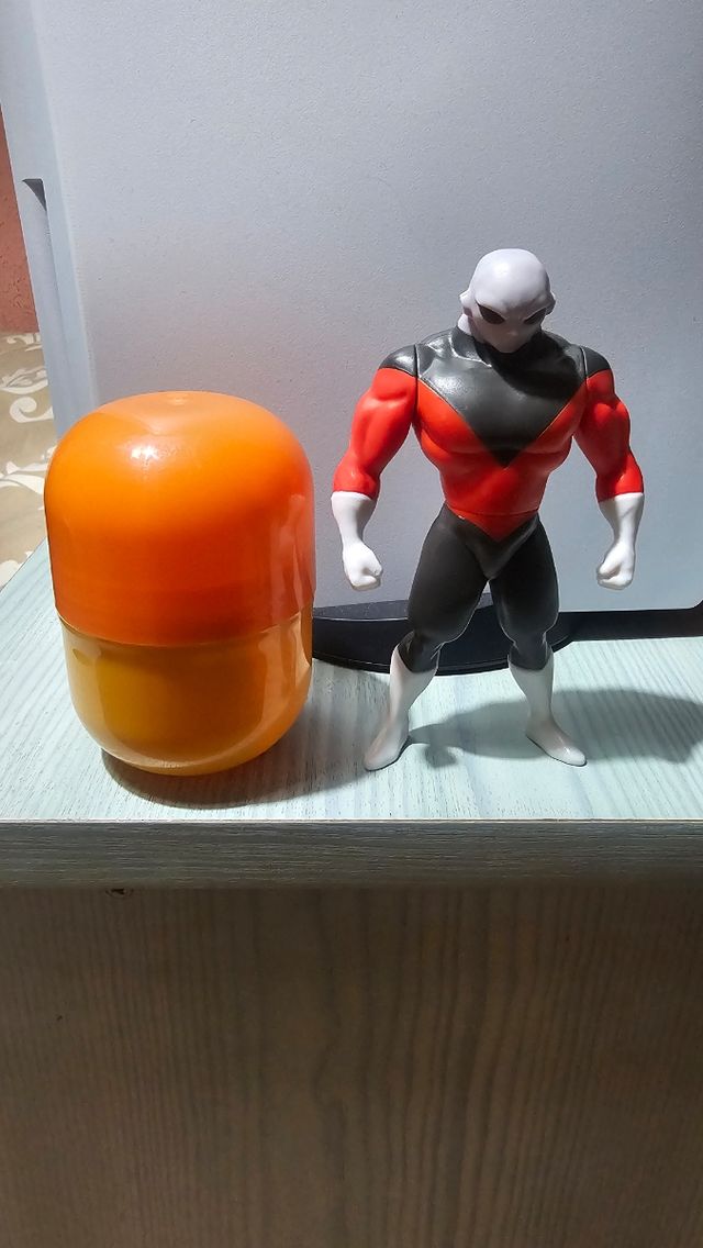 Figura Jiren kinder