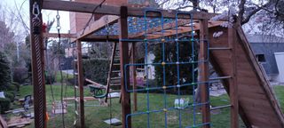 PARQUE INFANTIL ESCALERA DE MONOS INSTALADO 