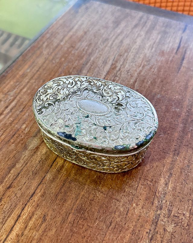 Cajita metal ovalada