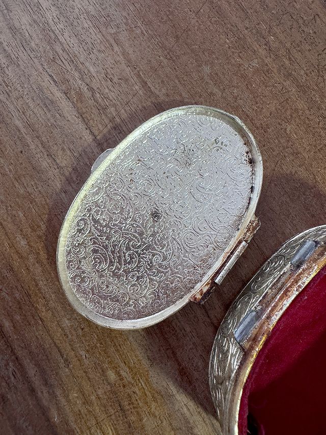 Cajita metal ovalada