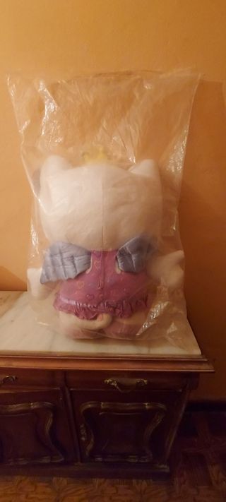 Muñeca peluche hello kitty