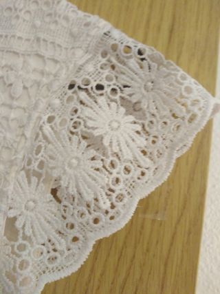 Blusa de encaje blanca
