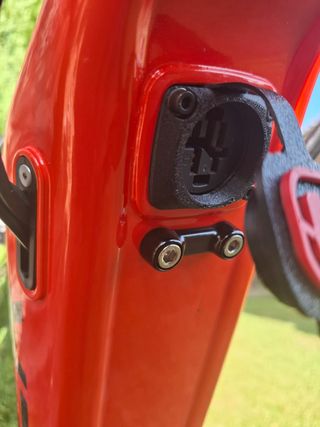 Tapas Puerto de Carga Brilla Oscuridad MONDRAKER