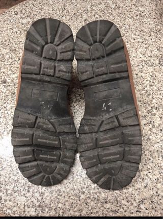 Botines de piel artesanos.