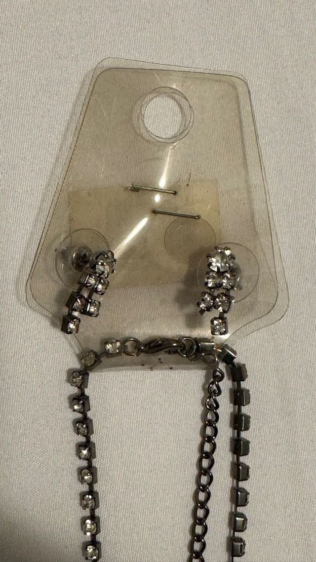 Conjunto collar y pendientes de brillantes